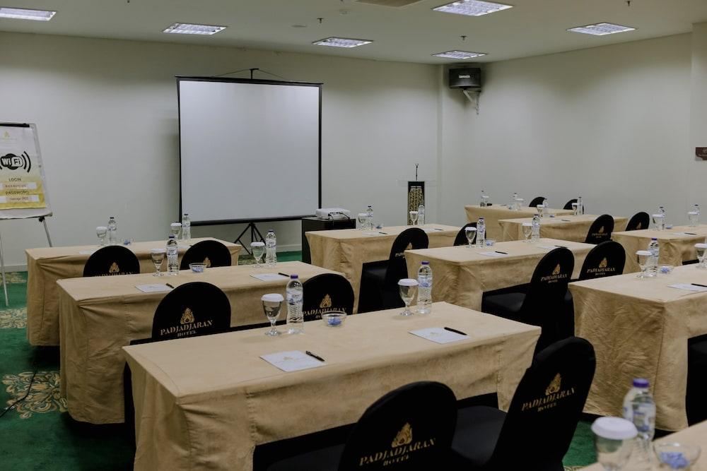 Padjadjaran Hotel Bogor Kültér fotó